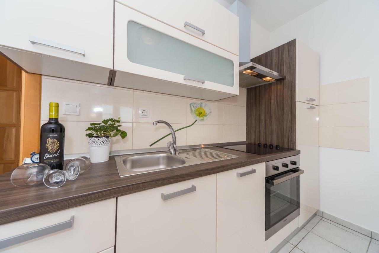 Apartament Jukic Sveti Filip i Jakov Eksteriør bilde